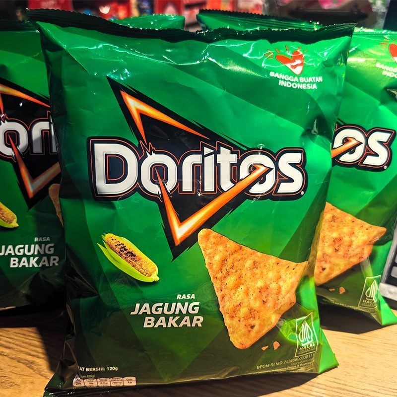 Indonesia Nhập Khẩu Doritos Doritos Corn Flakes 120g Hương Vị Nước Sốt Cay Nướng Hương Vị Ngô Ăn Nhẹ