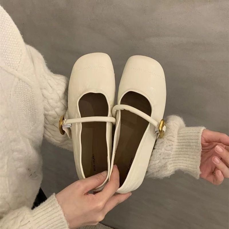 Niche Design Sense Daily All-Match Giày Đơn 2024 Influencer Niche Design Sense Retro Phong Cách Anh 