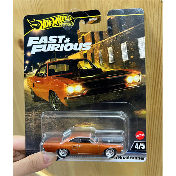 JBL87 Hot Wheels Fast and Furious 1970 Custom Plymouth Road Runner cho bé từ 3 tuổi