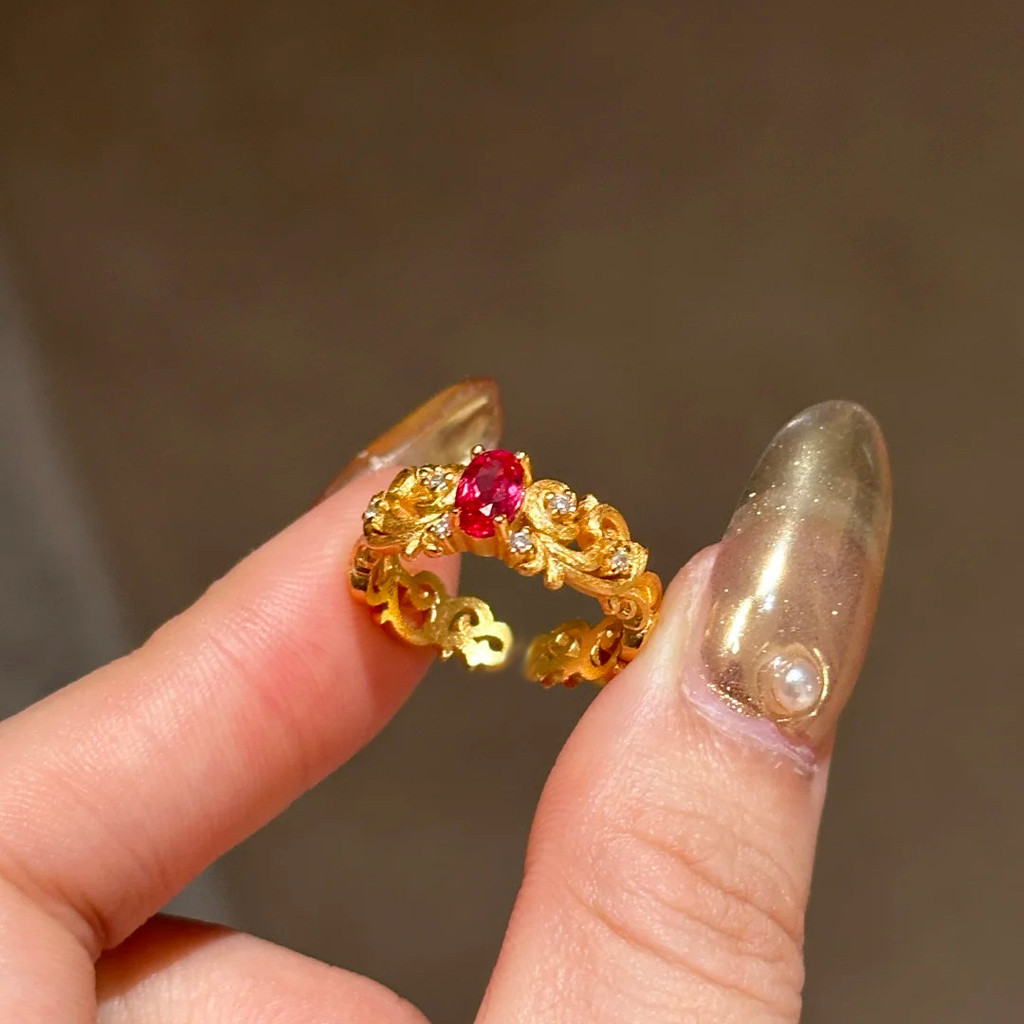 Nhẫn sapphire đỏ chạm khắc cổ điển kiểu Pháp, thời trang và đa năng, nhẫn "Eden" hoa hồng đỏ đính ki