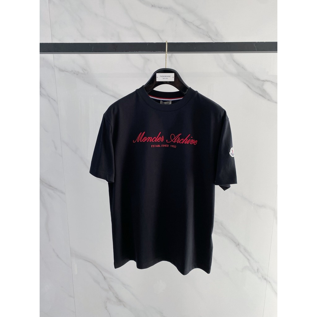 Moncler/ Moncler 2026 Áo thun cổ tròn ngắn tay nam nữ, tay raglan, phong cách kinh doanh tối giản, c