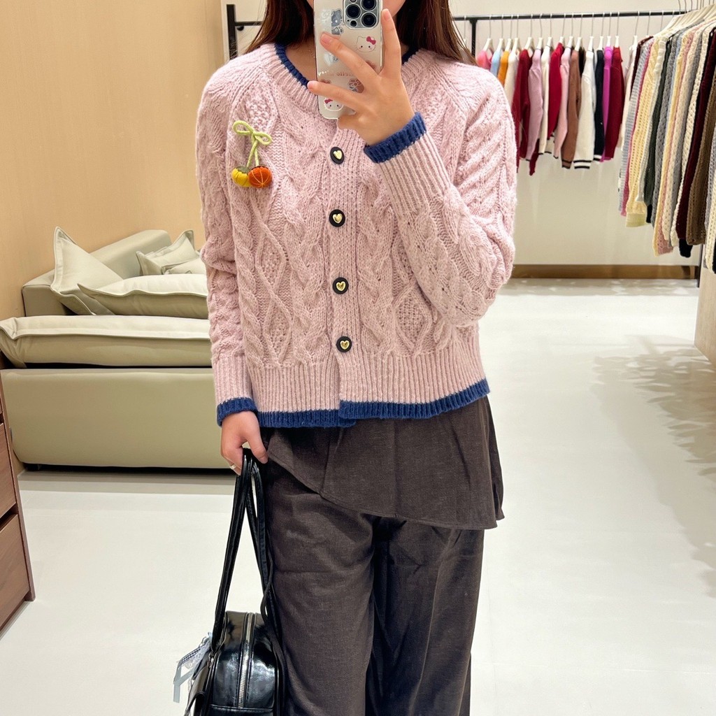 Xu hướng mới: Áo cardigan len nữ retro cao cấp, phong cách mùa thu