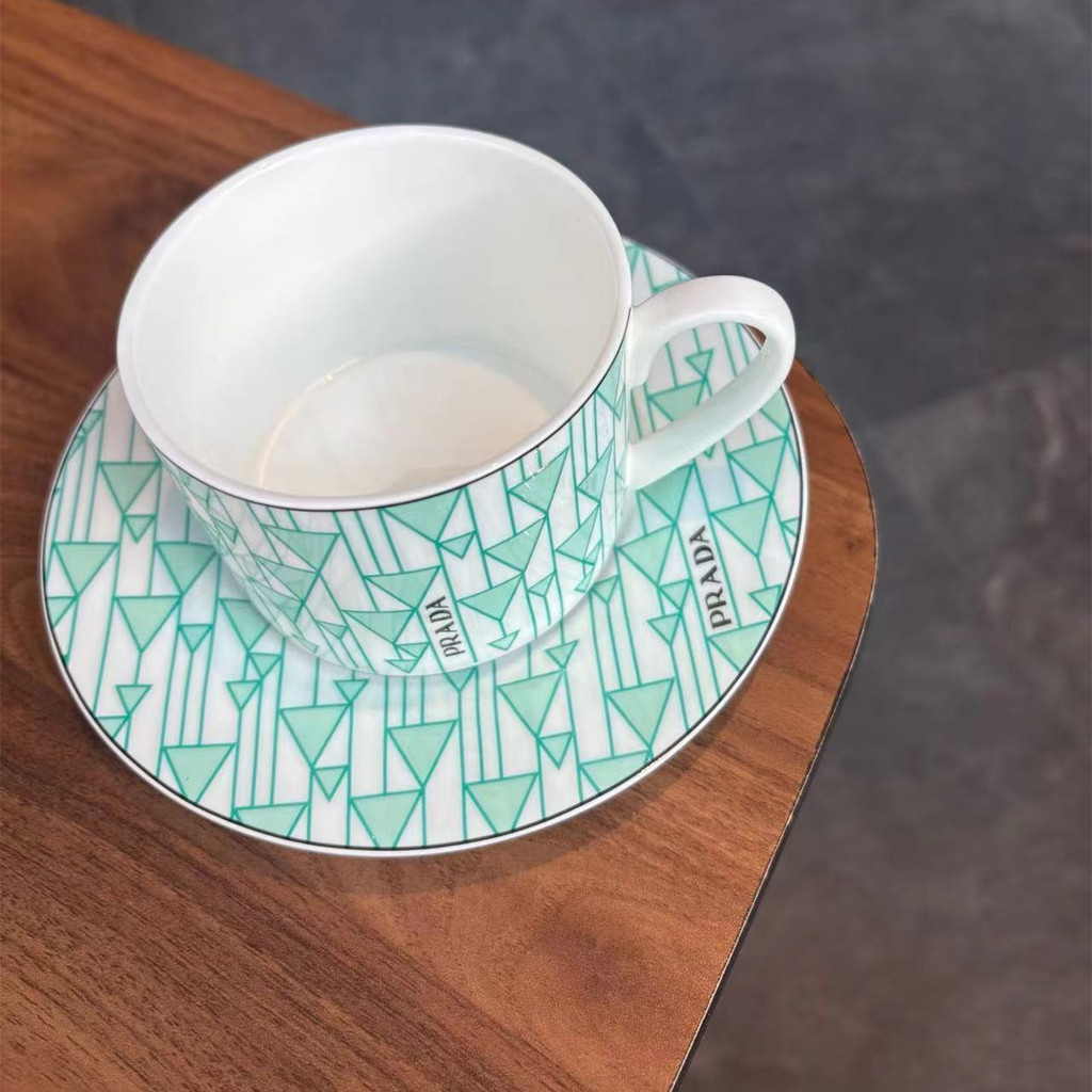 MR0Y Bone china coffee cup and saucer, ice green geometric coffee cup, home use afternoon tea cup