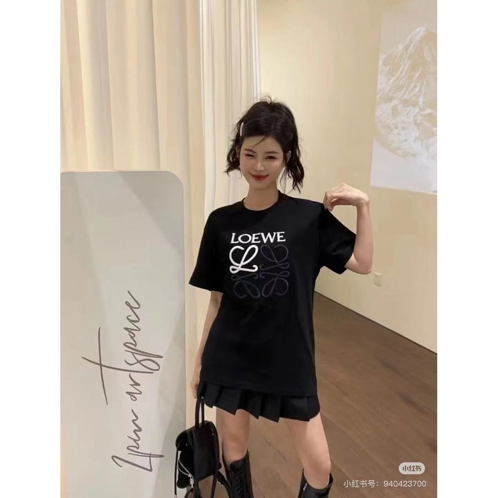LOEWE LOEWE Mặc hàng ngày Áo thun ngắn tay nam nữ Quần áo mùa thu Bộ đếm đồng bộ in chữ đồng thương 