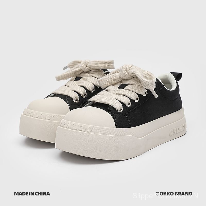 Giày canvas OKKO đầu to đen trắng đế cao tăng chiều cao unisex, thoáng khí phong cách học đường