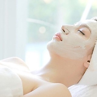 Bột sữa dê và bột sữa bò đắp mặt siêu trắng, cấp ẩm mềm mượt