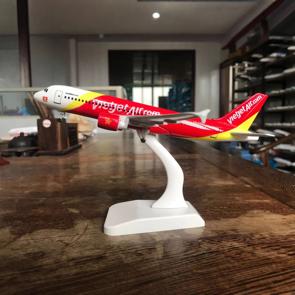 Việt Nam Việt Nam Việt Nam Bamboo Airlines 16cm20cm Bộ sưu tập quà tặng nguyên khối bằng kim loại Mô