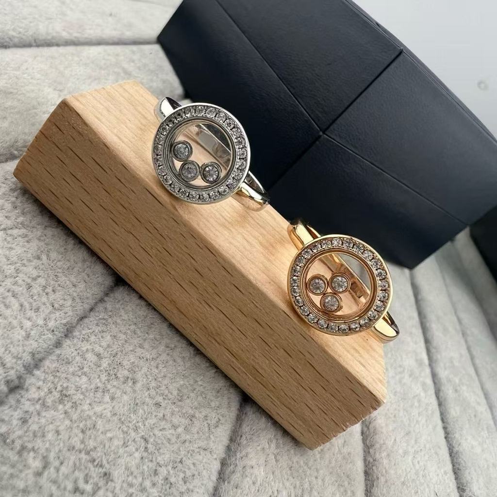 Phiên bản Chopin Seiko Full Diamond Round Three Diamond Sliding Ring Happy Diamond Rose Gold Ring NO