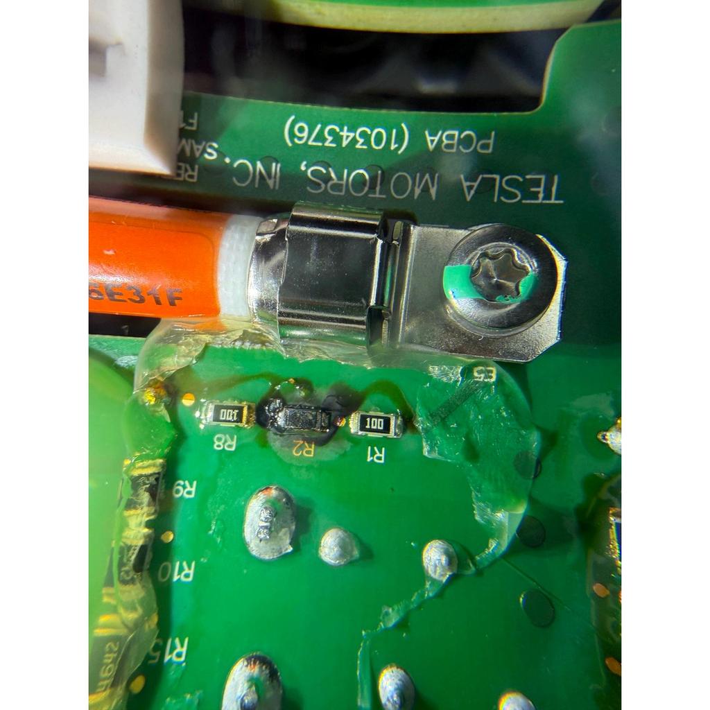 100 10 Euro 10R0 Thích Hợp Cho Tesla Sạc Năng Lượng Mới Chip Kháng 3.1 * 1.6 Thương Hiệu Mới
