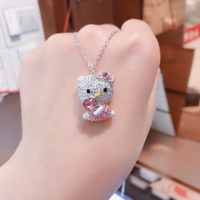 Hàng sẵn có [Có hộp quà] Dây chuyền xương đòn Swarovski HELLO KITTY Vòng cổ quyến rũ màu hồng dễ thư