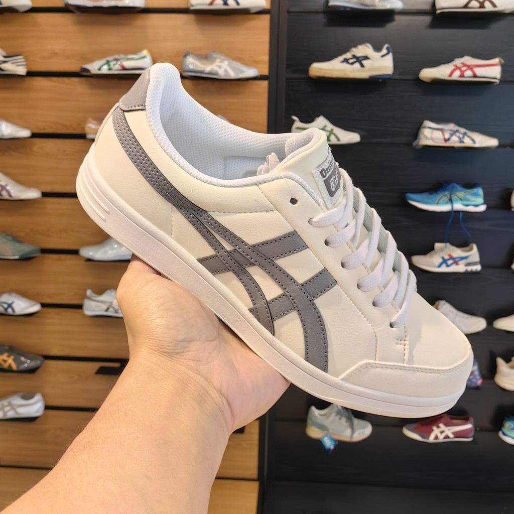 Giày chạy bộ Onitsuka Tiger Advanti phong cách mới, chất liệu da, màu trắng bạc.