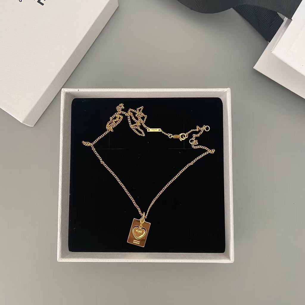 P5PU Gold-plated brass heart-shaped hollow square pendant necklace, simple and stylish accessory