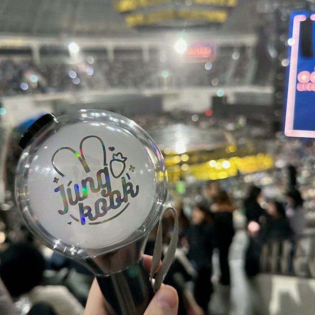 Jungkook Laser Sticker BTS Holographic Laser Sticker Ami Stick Sticker DIY Anime Hàng hóa Không mùi