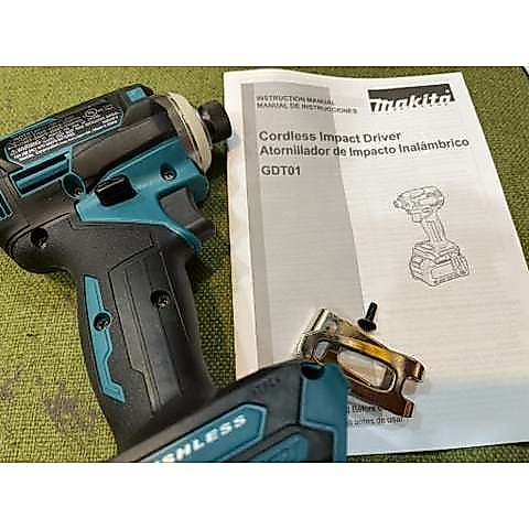 Máy vặn vít Makita 40V GDT01