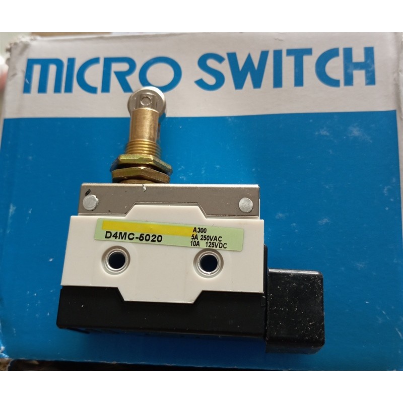 ⚙️ Công Tắc Hành Trình OMRON D4MC-5020 Micro Switch Chính Hãng – Limit Switch Con Lăn