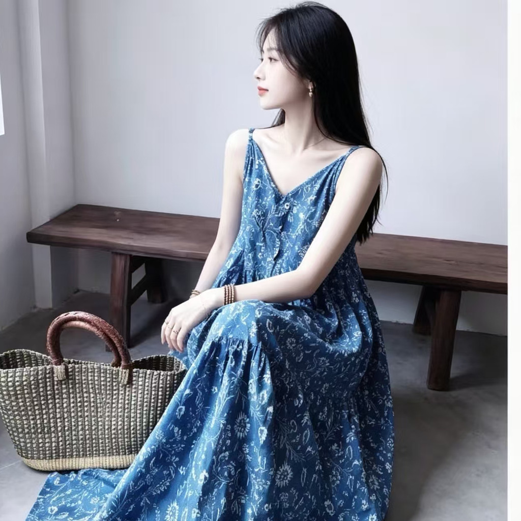 Váy maxi yếm in hoa màu xanh dành cho nữ cổ chữ v kỳ nghỉ giảm béo váy đi biển bohem