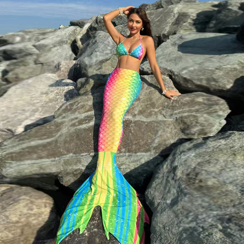 Đồ bơi bộ ba mảnh hình nàng tiên cá với đuôi vây, phù hợp đi biển