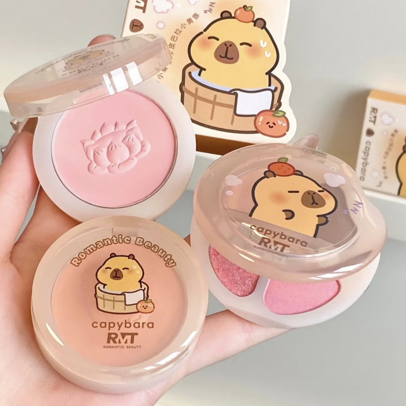 ROMANTIC BEAUTY Trang điểm má hồng capybara tự nhiên làm sáng và làm mềm má hồng dễ thương cho mặt.