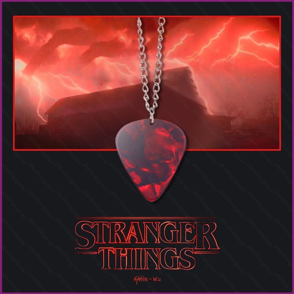 YT4 Stranger Things Season 4 Eddie Munson Guitar chọn vòng cổ mặt dây chuyền trái tim đen đỏ
