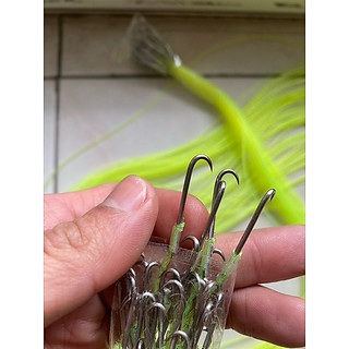 1 bộ lưỡi câu lươn.( gồm 3 chiếc to-trung-nhỏ)