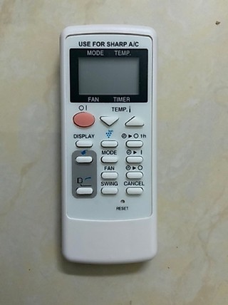 Điều khiển điều hoà Sharp kèm pin