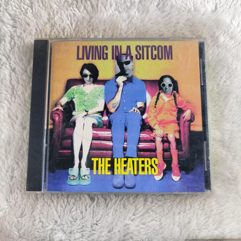 Z821 The Heaters Living In A Sitcom CD Album C0103