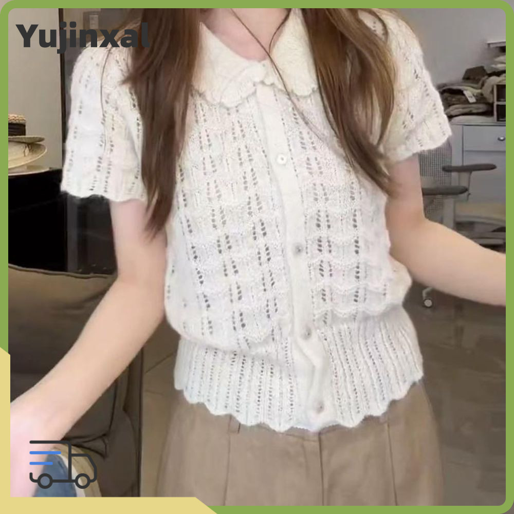 Áo sơ mi dệt kim tay ngắn YUJINYU, kết cấu Openwork Peter Pan Collar Crop Top, Nút croped phía trước