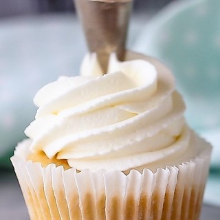 Kem sữa béo hộp 200-250ml (Whipping cream) - Kem tươi whipping làm bánh, pha chế