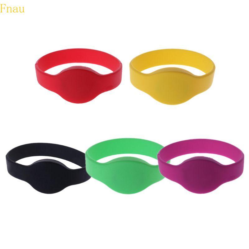 Fnau EM4100 TK4100 Vòng đeo tay RFID Vòng đeo tay chịu nhiệt độ cho công viên trẻ em