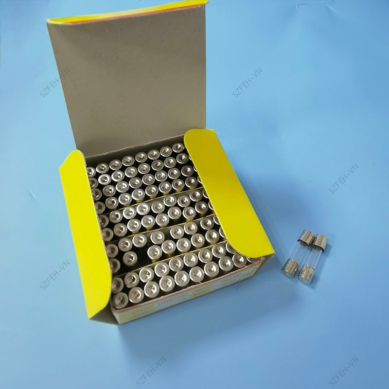 100 Cái / hộp 5 * 20MM KÍNH Thổi Nhanh FUSE 5 * 20 Ống bảo hiểm Thổi Nhanh 5X20MM 250V 0.5A / 1A / 2