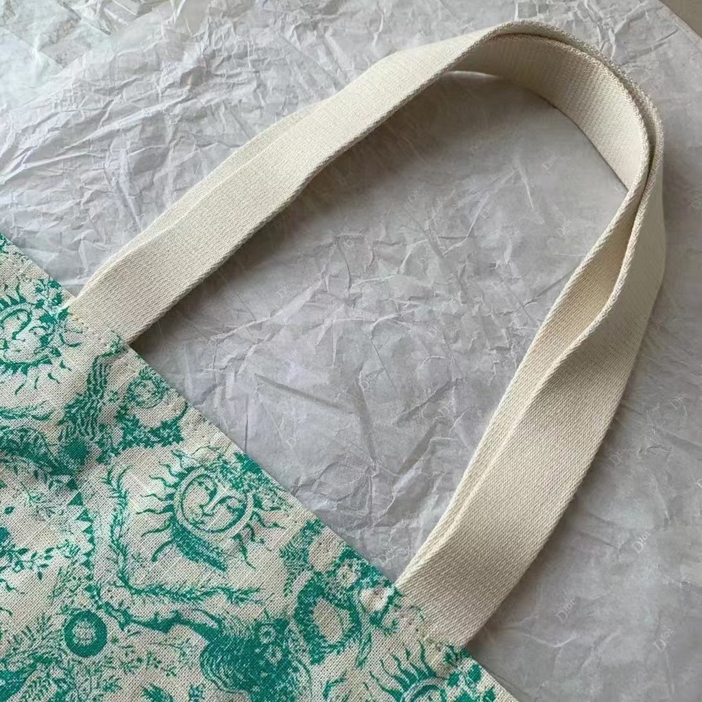 Simple and fresh canvas bag, large capacity canvas tote bag