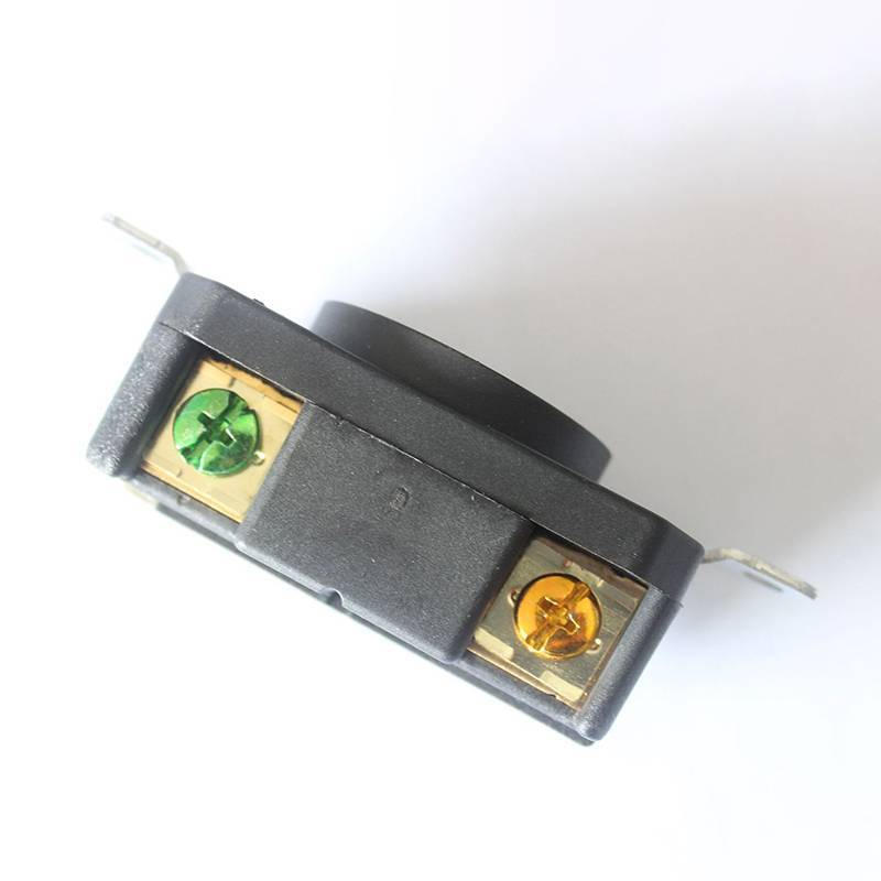 PHÒNG PHÒNG US NEMA L15-30P sang L15-30R Loing Cắm & Tiếp nhận VN