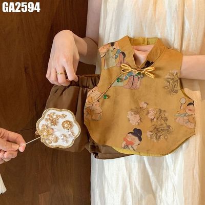 Bộ Bé Gái Á Đông Áo Sườn Xám Sát Nách Họa Tiết Phối Quần Short Nâu MINTSCLOSET GA2594