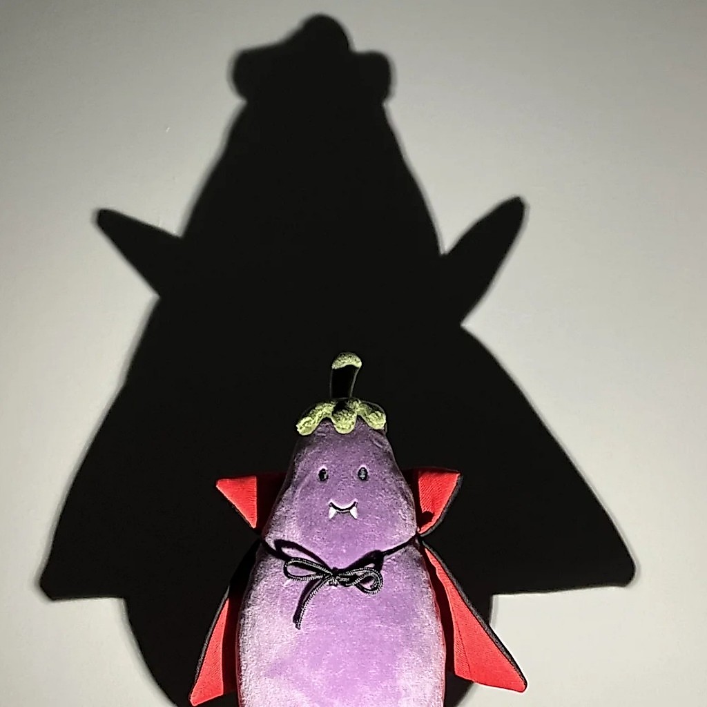 TCCU Halloween new product: vampire cape, eggplant plush toy, gift doll, soothing toy, funny and str