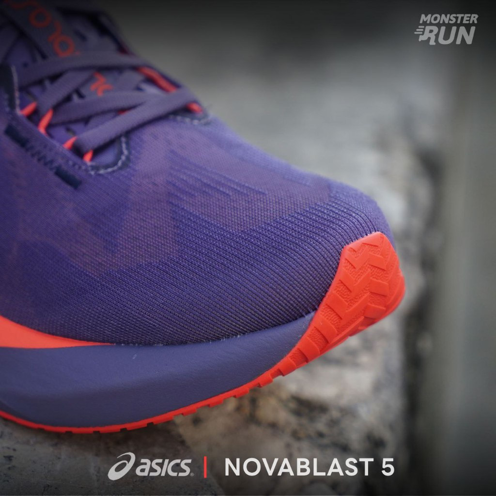 Giày chạy bộ nam Asics Novablast 5