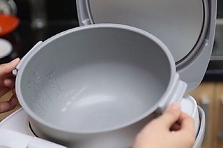 Nồi cơm điện tử 1,8L KS-ZT18.Nhập khẩu Thái Lan