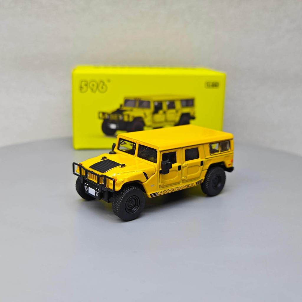 596 1: 64 Hummer Hummer H1 Vàng