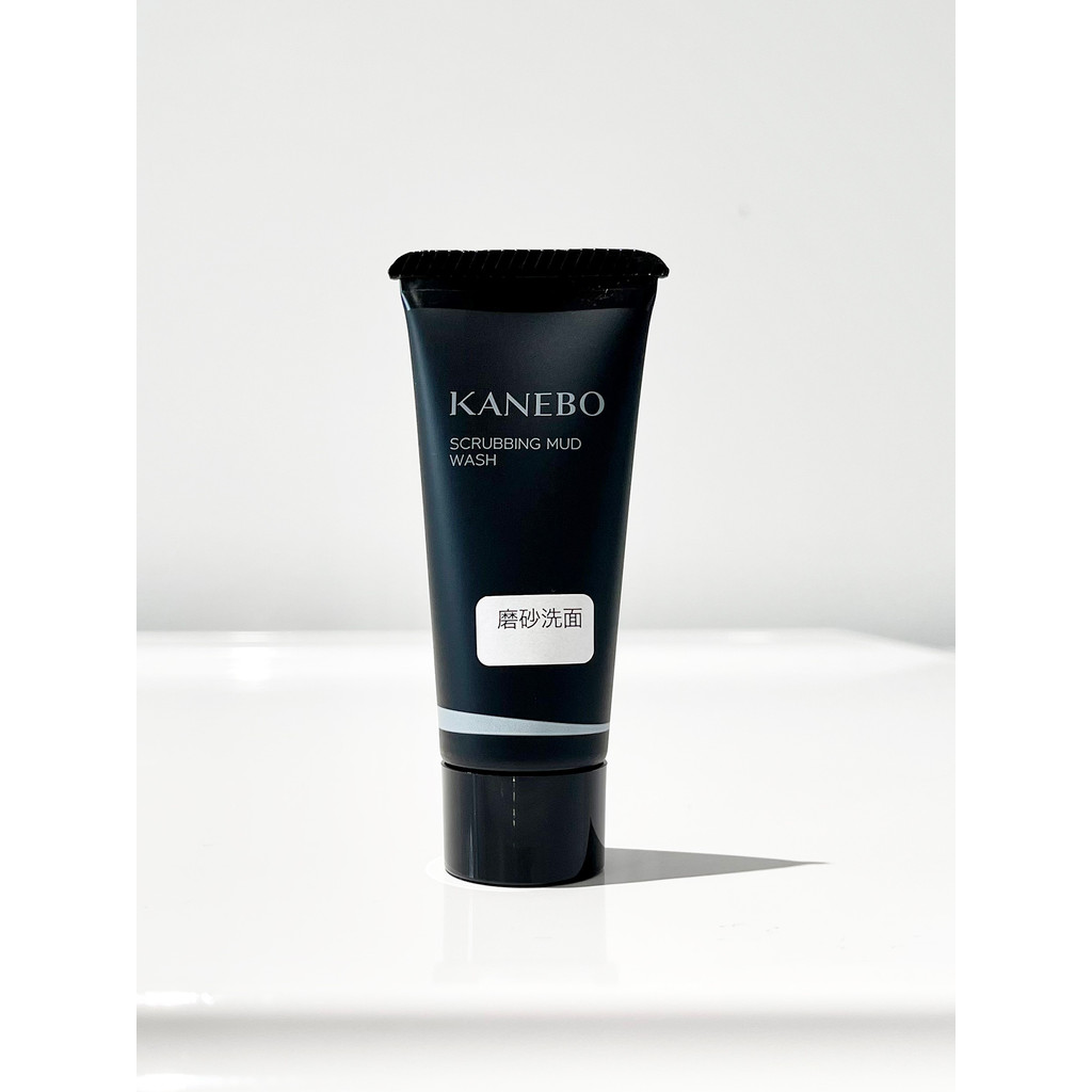 Kanebo kanebo Big k Black Series Brushed Cleaning Tinh chất dưỡng ẩm v Mẫu du lịch tẩy tế bào chết