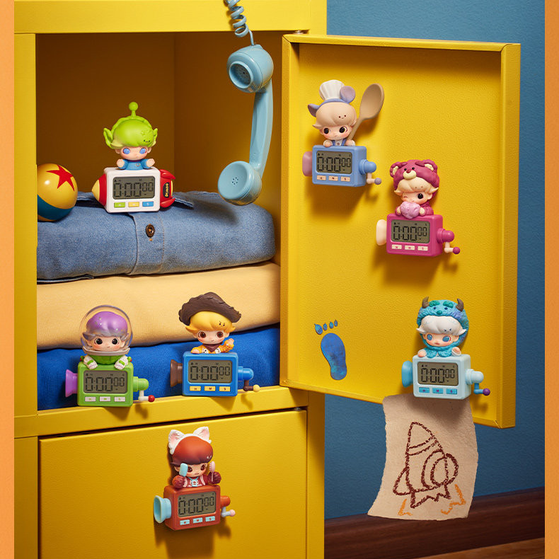 POPMART DIMOO WORLD x PIXAR Hẹn Giờ Tủ Lạnh Nam Châm Hộp Mù Quà Tặng Woody Lotso Sulley Remy XOXJ