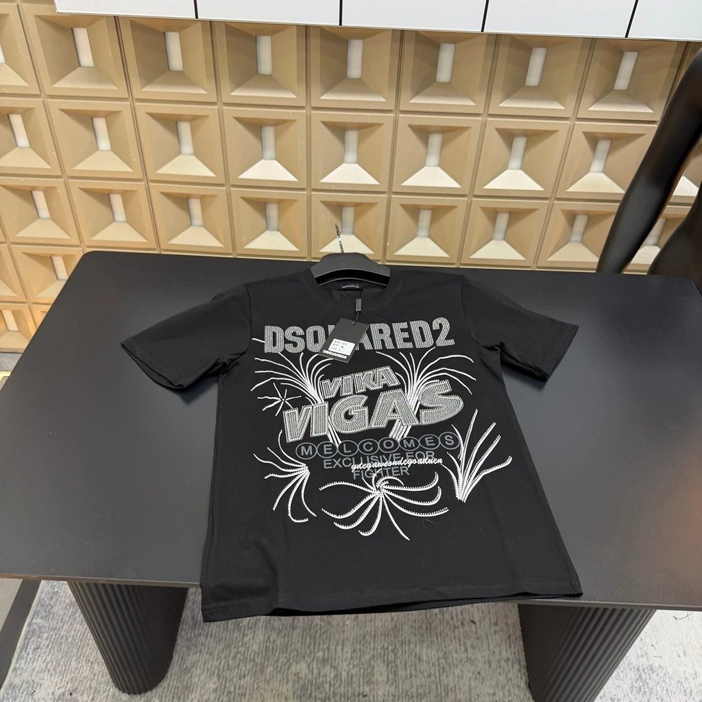 Áo thun D2 D2 Ngực ngắn tay in đầy đủ chữ kim cương nóng Logo màu: Đen trắng