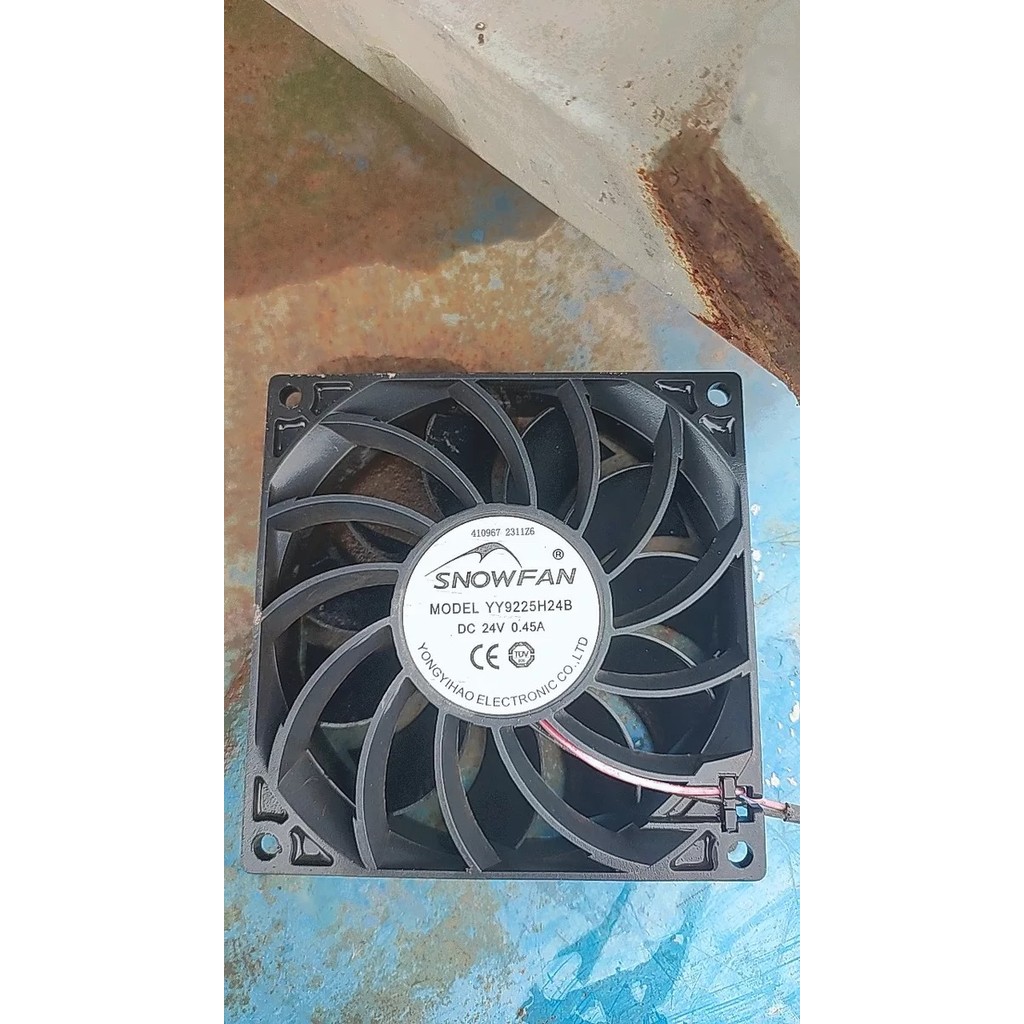 Quạt làm mát tốc độ cao SNOWFAN DC24V Quạt cao 9CM / 9225 DC YY9225H24B