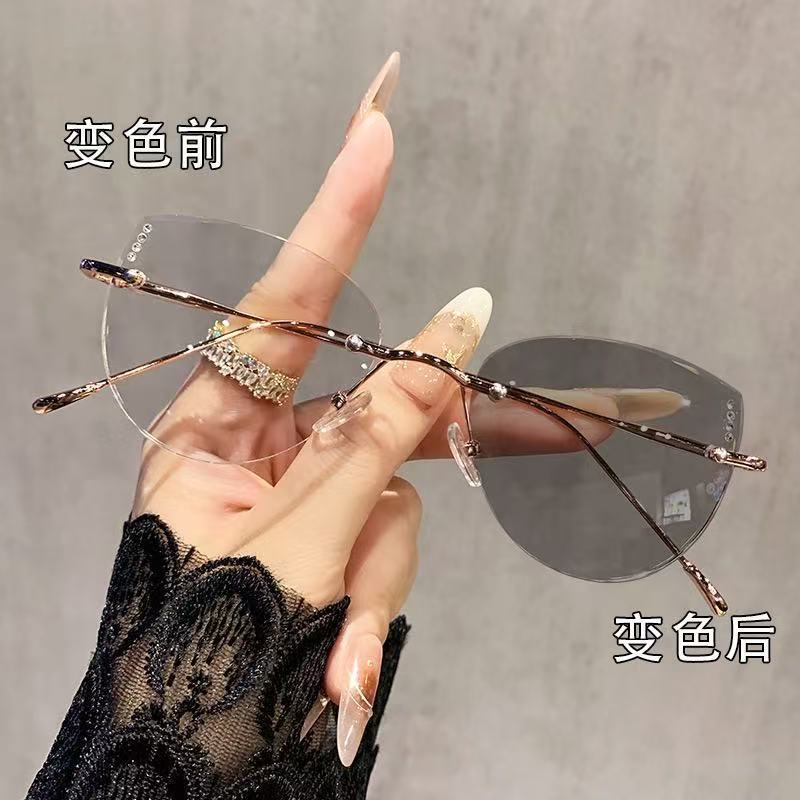 Kính cận thị không khung Photochromic phong cách phổ biến với khung siêu nhẹ dành cho nữ bằng vàng