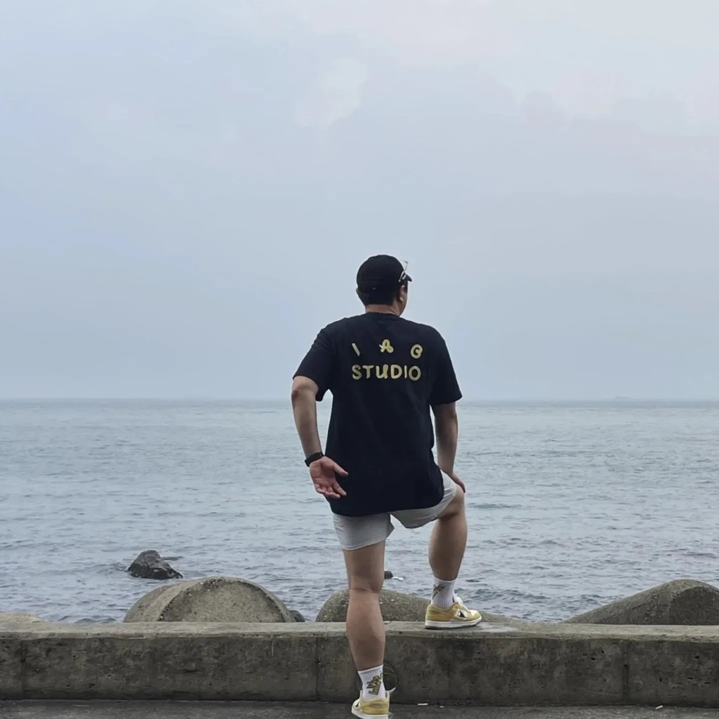 IAB Studio Áo Thun Unisex Vẽ Tay Hàn Quốc, Cổ Tròn, 100% Bông