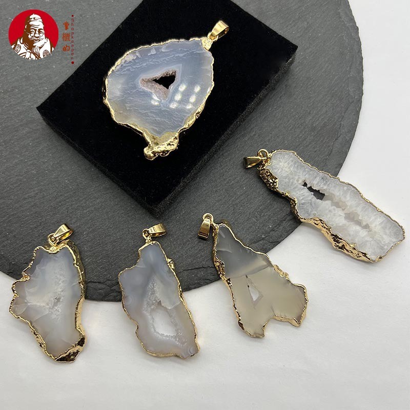 Mã não tự nhiên Geode Geode Túi mạ điện không hình dạng Mặt dây chuyền vàng 14K
