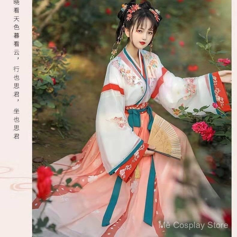 Han phuc nu sinh co trung Quan Tay, co giao co tay, ao giao lanh, chan vay eo, bo trang phuc co dien