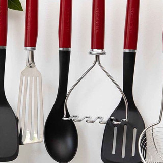 KitchenAid - Muỗng cong Coreline màu đen