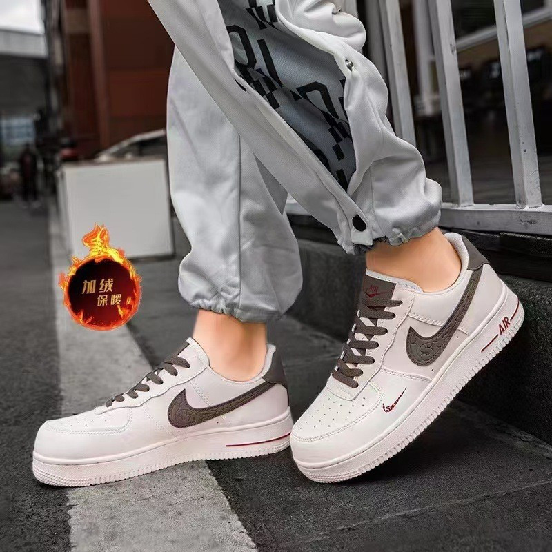 Không quân Winter aj No. 1 Trắng Đen Vàng aj1 Kwon Zhilong Trắng Nguyên Chất Trắng Trắng Trắng Giày 