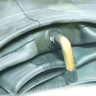 Ruột xe chaly vòi cong - 3.50-10