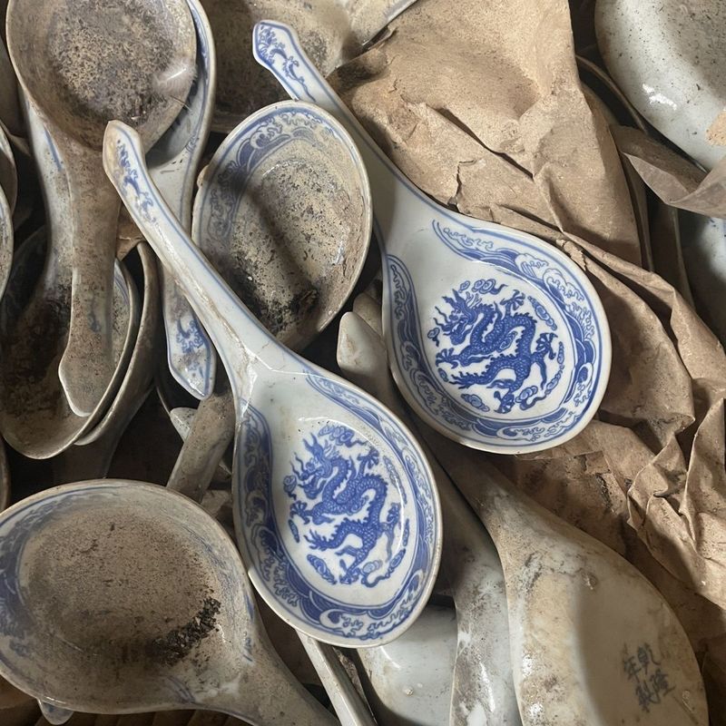 Jingdezhen 70-80s Xanh Trắng Họa Tiết Rồng Thìa Móng Tay Lò Than Đốt Ăn Được Chống bỏng Tay Cầm Dài 