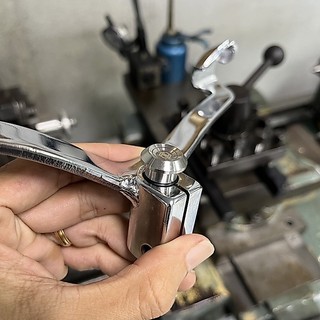 KHÂU BÍT CẦN SỐ INOX CNC